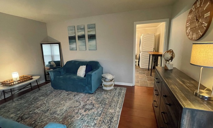 Clarksville Apartment | Chic & Spacious 3-Bedroom Retreat in the Heart of Clarksville