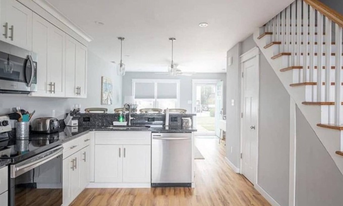 Chic's Beach House | Chic’s Beach Beauty S