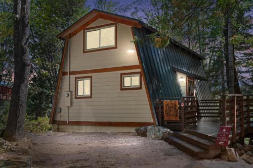 Fish Camp House | Chief Peak