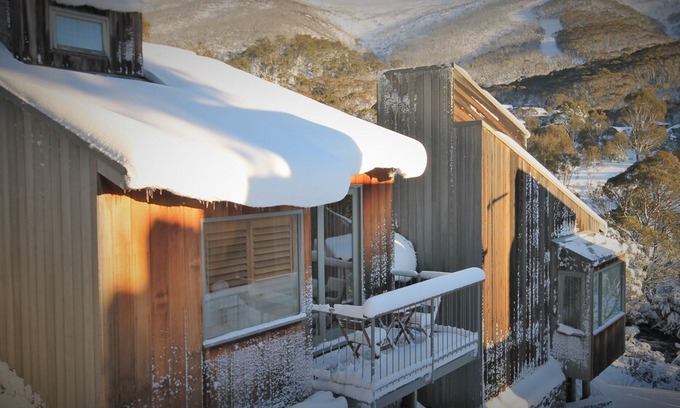 Thredbo Cabin | CHILL-OUT - THREDBO - freestanding ski cabin - self check-in