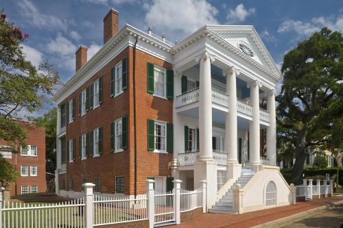 Natchez Bed & Breakfast | Choctaw Hall Bed & Breakfast