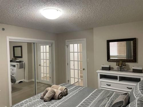 North Central Edmonton Apartment | Chris Cozy Condo Commonwealth #107 Edmonton