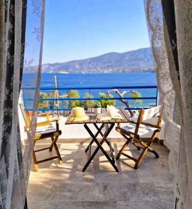 Poros Apartment | Christine Studios