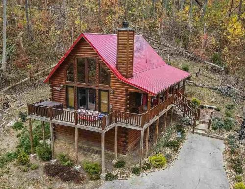 Chalet Village North House | Christmas Bear