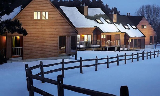 Wisconsin Dells Resort | Christmas Mountain Village Resort fully stocked w/13 ski hills, 27 hole golf, tennis courts & more