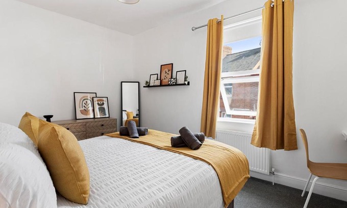Exeter House | Church View by Staytor Accommodation