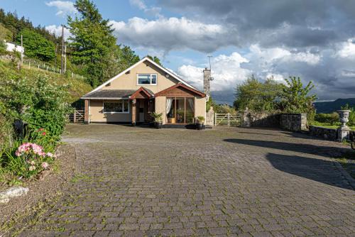 Llanrwst House | Cilfan