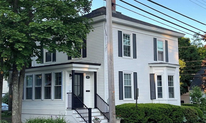 Bath House | Circa 1850 Federal - 3 Bedroom 2 Bath Home In The Heart of Bath, Maine.