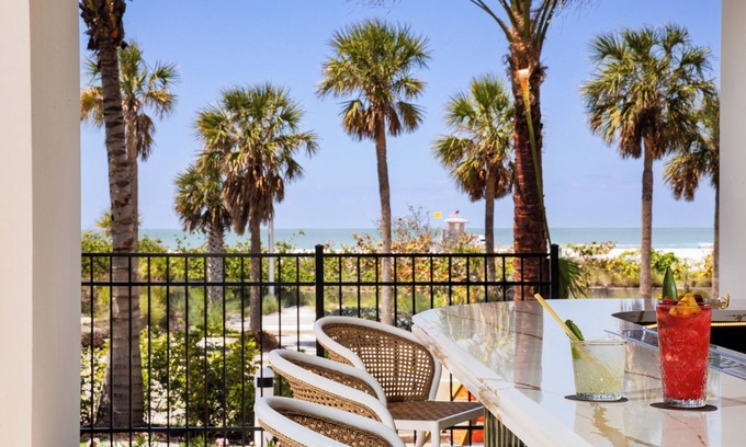 Sarasota Hotel | Cirque St. Armands Beachside