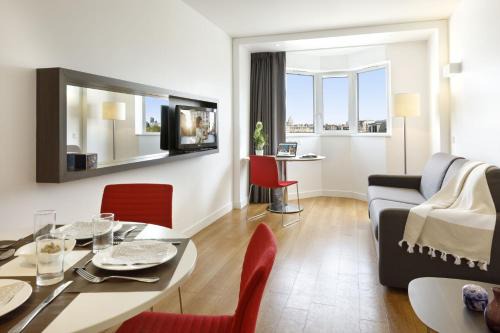 Montparnasse Apartment | Citadines Montparnasse Paris