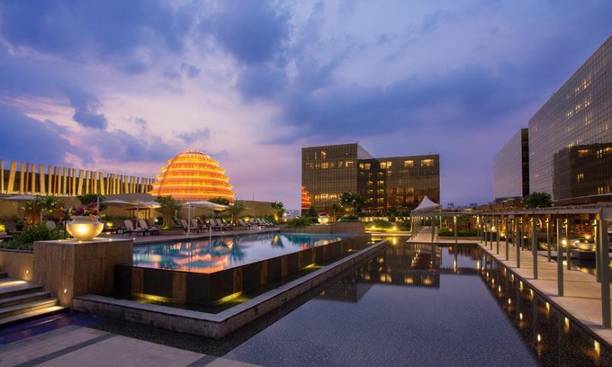Tambo Hotel | City of Dreams - Nobu Hotel Manila