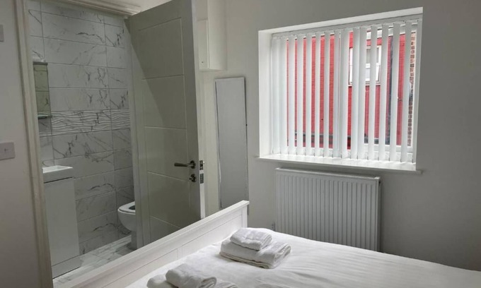 Liverpool Apartment | CityBreaks Rooms with Free Parking - Deluxe Double Room