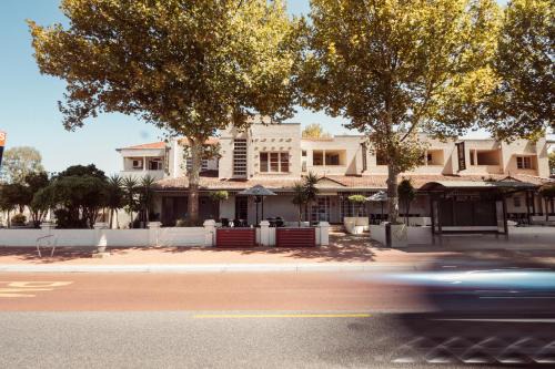 Inglewood Hotel | Civic Hotel