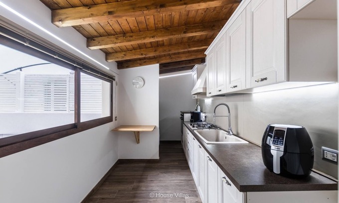 Avola Apartment | Civico 6 in Avola With 2 Bedrooms and 1 Bathrooms