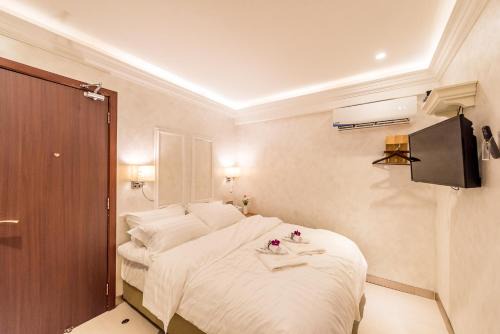 Downtown Kota Kinabalu Hotel | CJ Residence - Opposite Public Bank Centre Point