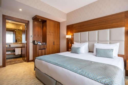 Mahmutbey Hotel | Clarion Hotel Istanbul Mahmutbey