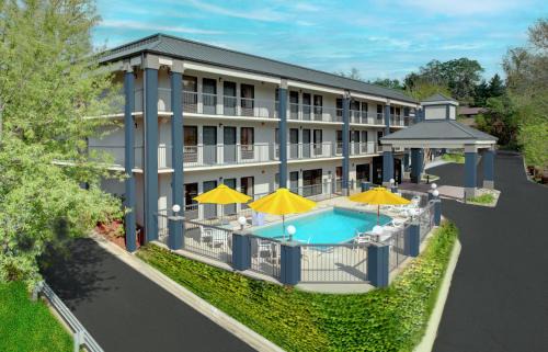 Asheville Hotel | Clarion Inn Biltmore Village