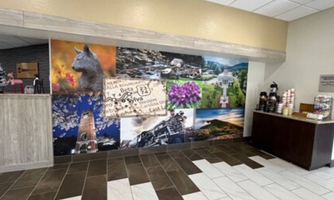 Sylva Hotel | Clarion Pointe Sylva near Cherokee Area