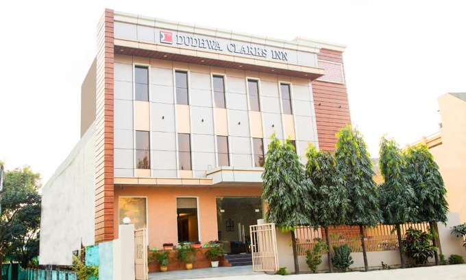 Palia Hotel | Clarks Inn Dudhwa