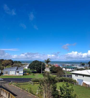 Tapu House | Classic Kiwi Beach Batch