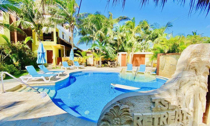 Colonia Salina Chica Villa | Clean and new, upscale studio at a tropical oasis. Close to beach and town!