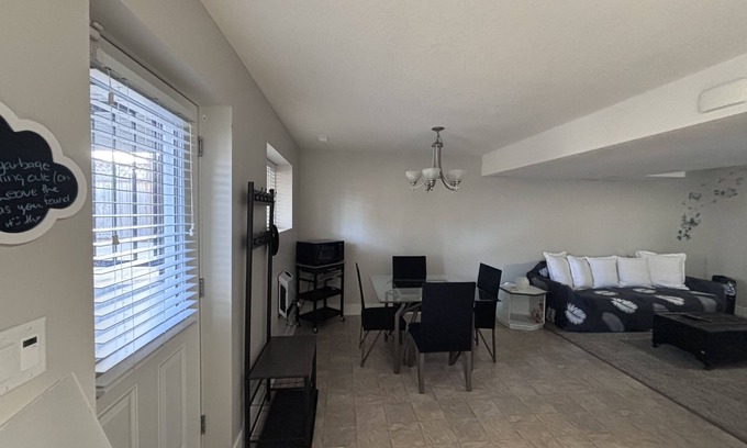 Prince George House | Clean, Comfy, Quiet(ish) — Your Home Away From Home 🦋