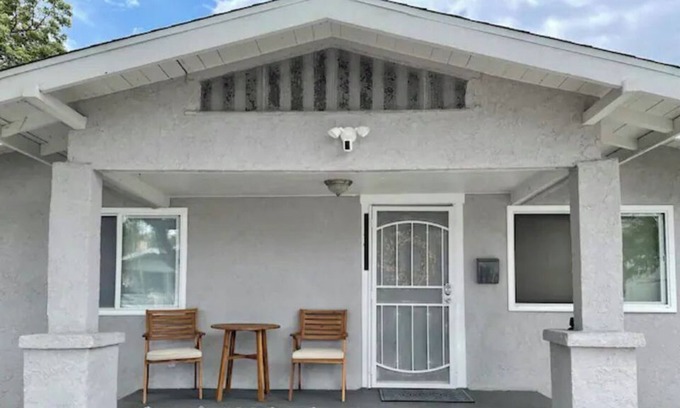 Anaheim Colony Historic District House | CLEAN|LUXURIOUS| COZY HOME| 2.4MILES FROM DISNEY