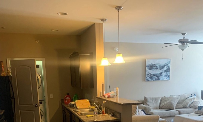 Forest Apartment | Clean, Private, 4 min to highway π£ & Discounts