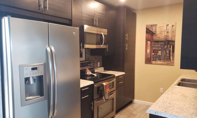 Riverside Terrace House | Clean, Private NW Guest Suite w/Sunset View