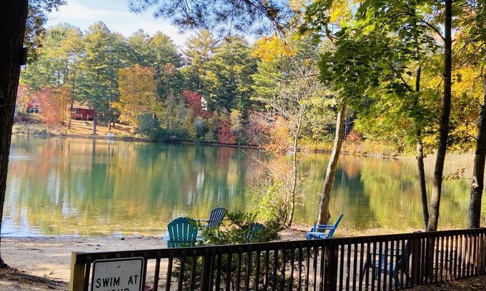 Plymouth Apartment | Clear Pond Inn - Penthouse, Pet friendly beach front property in Plymouth!