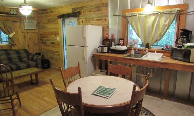 Ozone Cabin | Clear View Retreat: Family Cabin #3