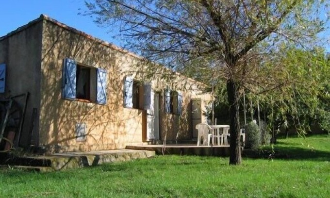 Vauvenargues House | CléVacances quiet house with pool at the foot of the Montagne Sainte Victoire