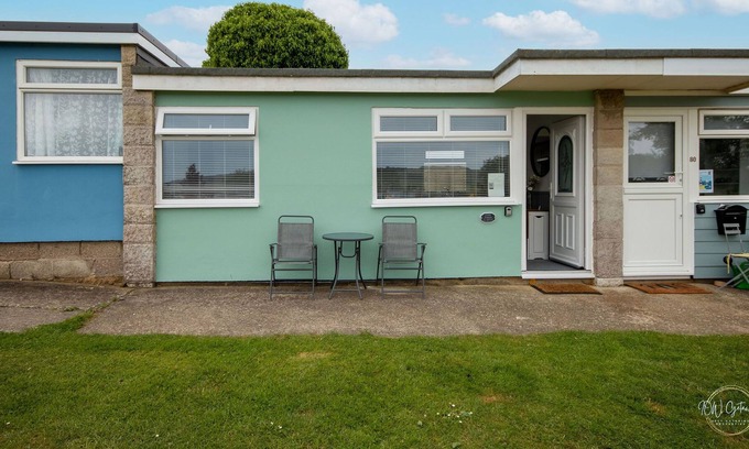 Sandown Cabin | Cliff Haven - Chalet Minutes to the Beach