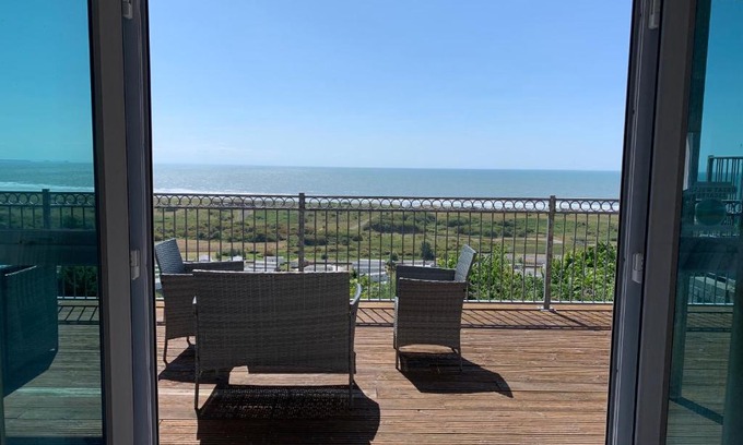 Pendine House | Cliff Haven
