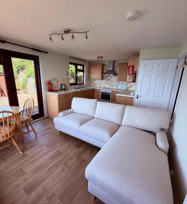 Freathy Ski Chalet | Cliff top chalet with stunning ocean views