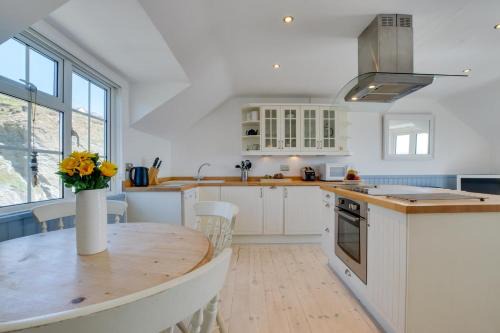 Porthleven House | Cliff Top Cottage
