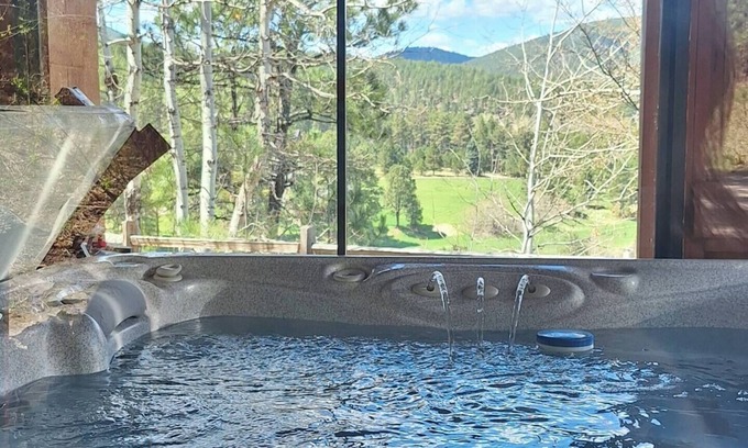 Rimrock House | Cliffside Cabin amongst trees, serene w/Views.