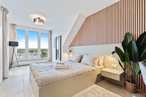 Cessange Apartment | Cloche dOr Gem - Cozy Room with Balcony