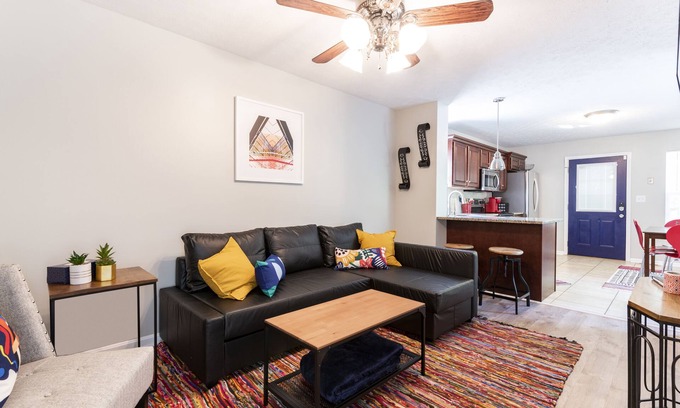 Phoenix Hill House | Close to NuLu and the downtown hospitals!