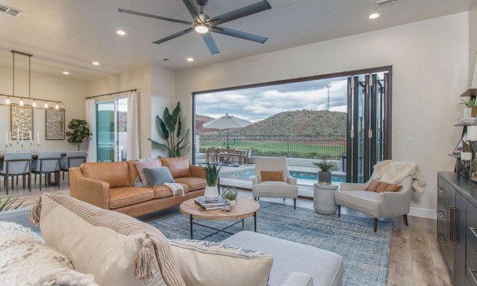 Washington House | Closest 8 Bedroom To Zion-Private Pool and Hot Tub! 2272