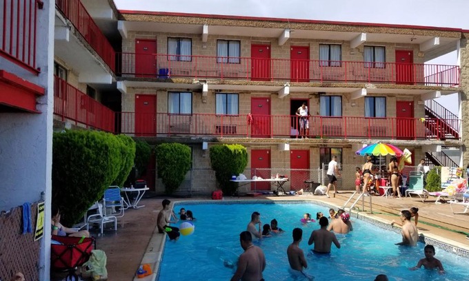 Seaside Heights Hotel | Cloud 9 Inn