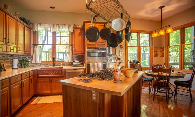 Mountain Air Villa | Cloud Nine Villa- Club Access