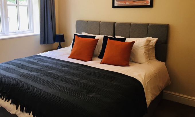 Woking Apartment | Cloud9SA - Kingfisher Court