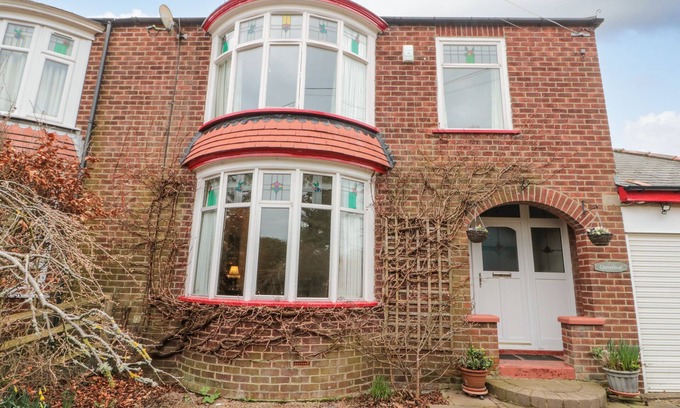 Guisborough Cottage | CLOVER LEAF, pet friendly, character holiday cottage in Guisborough