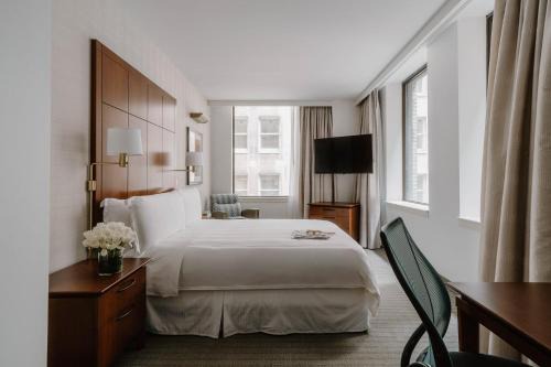 The Loop Hotel | Club Quarters Hotel Central Loop, Chicago