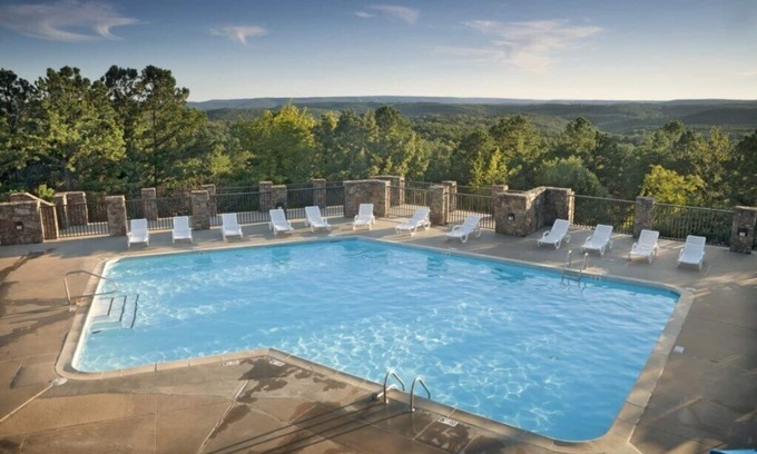 Fairfield Bay Condo | Club Wyndham Resort at Fairfield Bay, Arkansas, 1 Bedroom Deluxe Suite