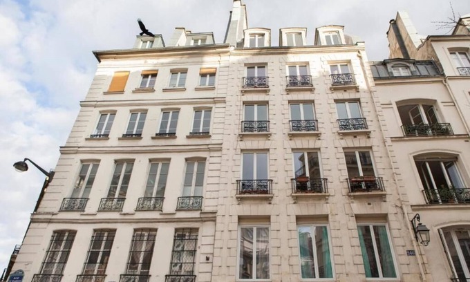 Quartier Sainte-Avoye House | Club246 Paris