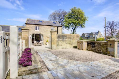 Longhoughton House | Coach Cottage Northumberland