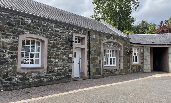 Perth Cottage | COACH HOUSE 5, pet friendly, with a garden in Perth