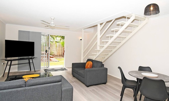Torquay Apartment | Coast Apartments Dual Level Apartment